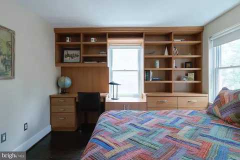Bedroom - 524 6th St SE, Washington, DC 20003 photo 5 of 5