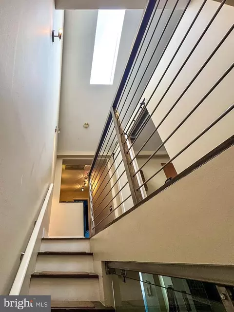 Entry Way - 524 6th St SE, Washington, DC 20003 photo 4 of 6