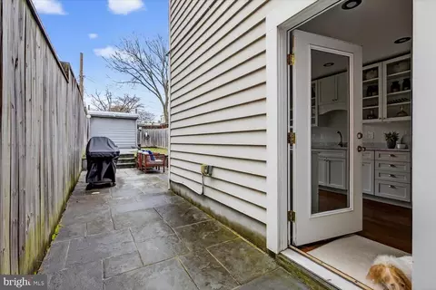 916 G St SE, Washington, DC 20003 photo 15