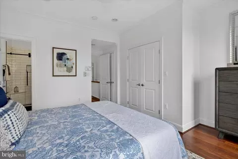 916 G St SE, Washington, DC 20003 photo 31