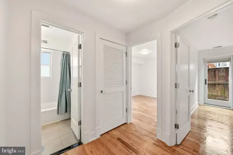 Entry Way - 626 Independence Ave SE #103, Washington, DC 20003 photo 3 of 4