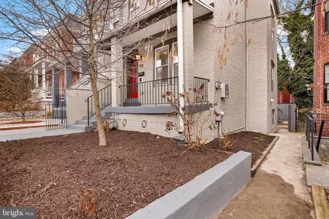 Exterior - 758 Gresham Pl NW, Washington, DC 20001 photo 7 of 9