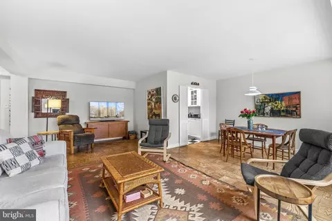 5410 Connecticut Ave NW #811, Washington, DC 20015