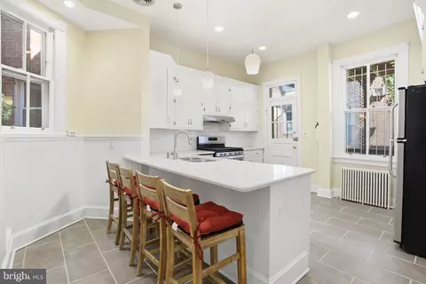 3159 18th St NW, Washington, DC 20010 photo 17