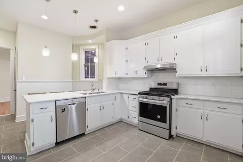 3159 18th St NW, Washington, DC 20010 photo 19