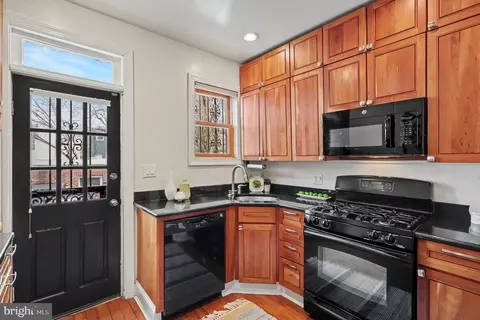 Kitchen - 527 14th St NE, Washington, DC 20002 photo 1 of 3