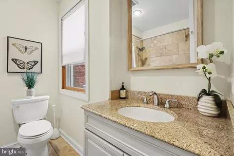 Bath - 527 14th St NE, Washington, DC 20002 photo 2 of 4
