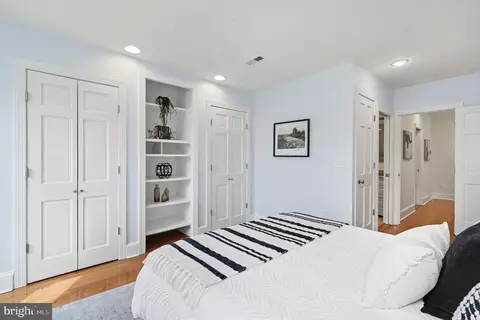 Bedroom - 527 14th St NE, Washington, DC 20002 photo 8 of 11