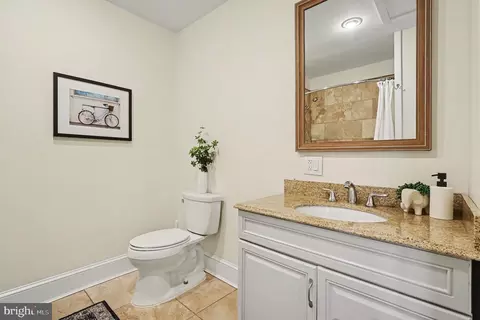 Bath - 527 14th St NE, Washington, DC 20002 photo 3 of 4