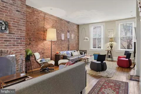 Living - 116 11th St NE, Washington, DC 20002 photo 2 of 4