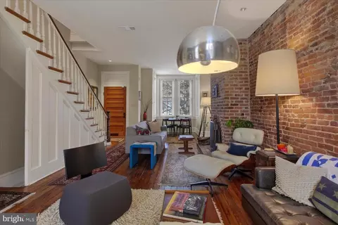 Living - 116 11th St NE, Washington, DC 20002 photo 3 of 4