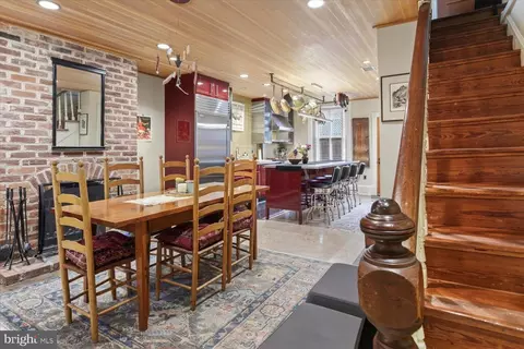 Dining - 116 11th St NE, Washington, DC 20002 photo 1 of 4