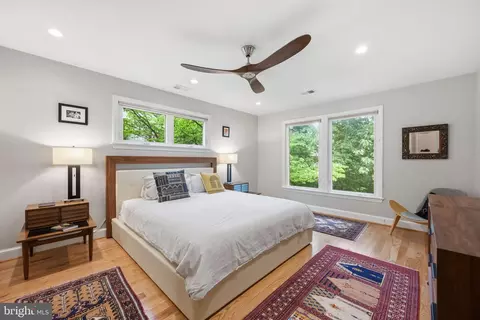 Bedroom - 2829 29th Pl NW, Washington, DC 20008 photo 1 of 7