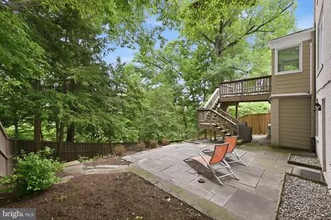 Exterior - 2829 29th Pl NW, Washington, DC 20008 photo 8 of 9