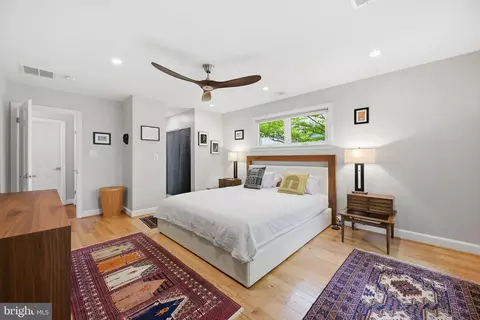 Bedroom - 2829 29th Pl NW, Washington, DC 20008 photo 2 of 7