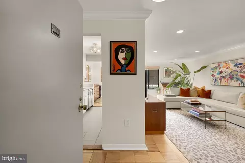 2501 Calvert St NW #308, Washington, DC 20008
