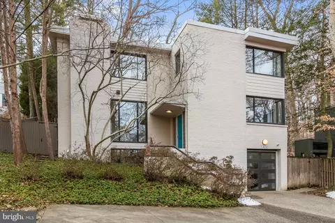 Exterior - 2400 44th St NW, Washington, DC 20007 photo 3 of 10