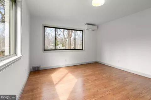 Bedroom - 2400 44th St NW, Washington, DC 20007 photo 4 of 6