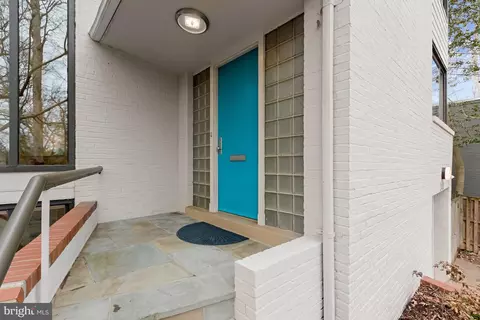 Exterior - 2400 44th St NW, Washington, DC 20007 photo 4 of 10