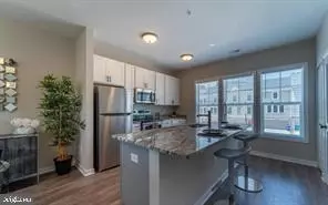 454 Woodcrest Dr SE #454B, Washington, DC 20032