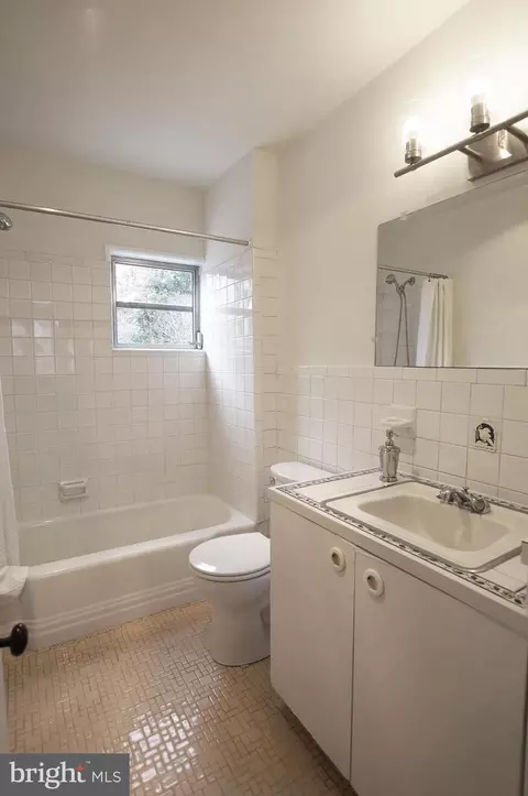 115 6th St SE, Washington, DC 20003 photo 18