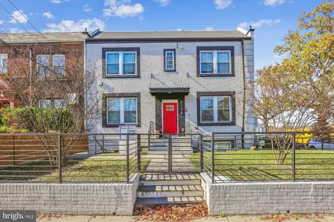 200 Hamilton St NW #2, Washington, DC 20011
