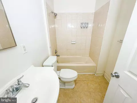1835 D St NE, Washington, DC 20002 photo 32