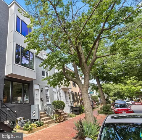 213 Bates St NW #1, Washington, DC 20001