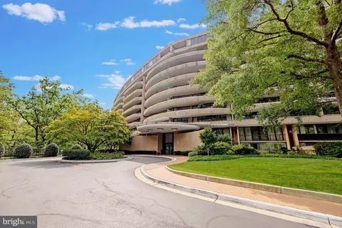 4200 Massachusetts Ave NW #114, Washington, DC 20016