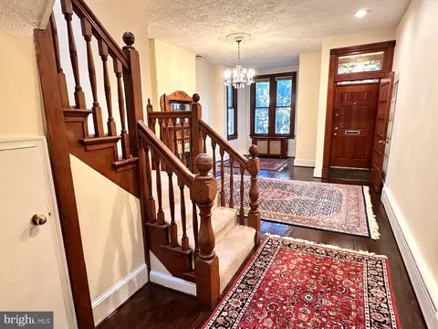 Entry Way - 434 434 12 6th St NE, Washington, DC 20002 photo 3 of 5