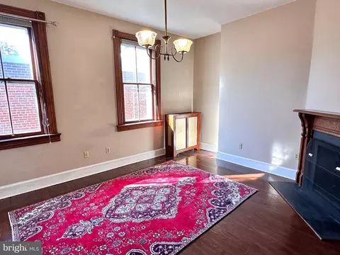 Living - 434 434 12 6th St NE, Washington, DC 20002 photo 4 of 7
