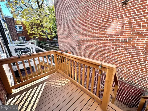 Exterior - 434 434 12 6th St NE, Washington, DC 20002 photo 1 of 3