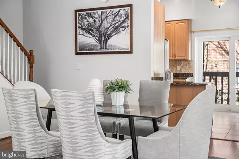 Dining - 656 9th St NE, Washington, DC 20002 photo 2 of 7