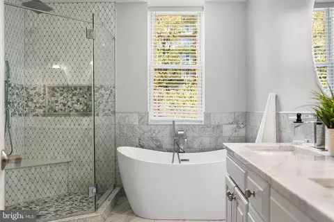 Bath - 656 9th St NE, Washington, DC 20002 photo 1 of 5