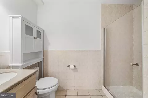 Bath - 656 9th St NE, Washington, DC 20002 photo 5 of 5