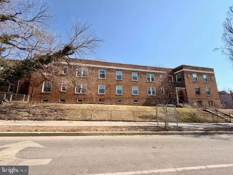 3709 13th St NW #105, Washington, DC 20010