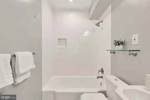 1561 33rd St NW, Washington, DC 20007 photo 16