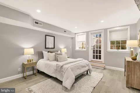1561 33rd St NW, Washington, DC 20007 photo 19