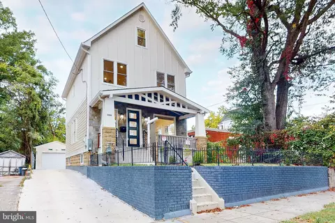 2806 Franklin St NE, Washington, DC 20018