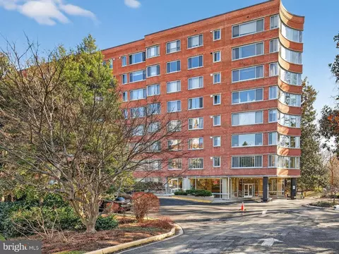4200 Cathedral Ave NW #1001, Washington, DC 20016