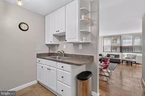 2030 NW F St NW #211, Washington, DC 20006