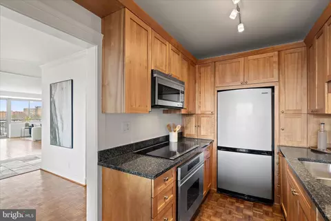 Kitchen - 3900 Watson Pl NW #A- 8E, Washington, DC 20016 photo 4 of 4