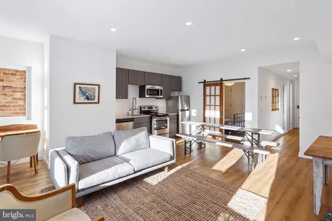 2465 18th St NW #1, Washington, DC 20009