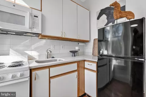 15 3rd St NE #4, Washington, DC 20002 photo 18