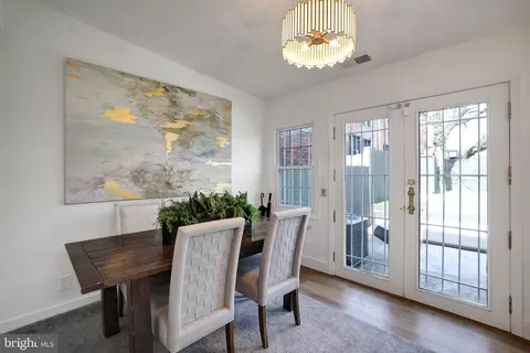 Dining - 708 I St SE, Washington, DC 20003 photo 4 of 4
