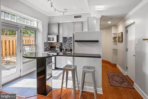 101 N Carolina Ave SE #110, Washington, DC 20003