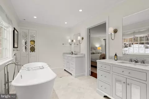 4520 Dexter St NW, Washington, DC 20007 photo 14