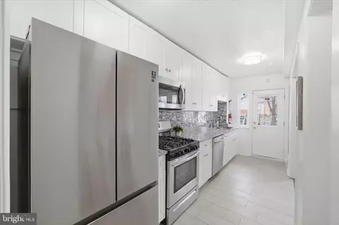 Entry Way - 1714 E Street St NE, Washington, DC 20002 photo 2 of 5