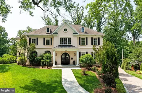 3801 52nd St NW, Washington, DC 20016