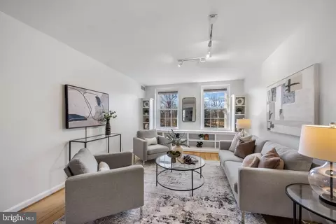 3871 Newark St NW #C471, Washington, DC 20016
